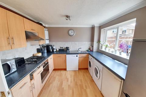 4 bedroom detached house for sale, Fontwell Close, Fontwell