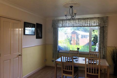 2 bedroom semi-detached house for sale, Iveson Drive, Leeds