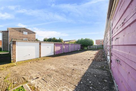 22 Berners Way, Broxbourne, EN10 6NP