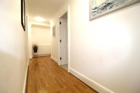 1 bedroom flat for sale, River Meads, St Margarets