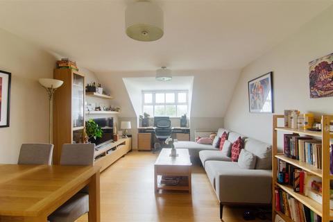 2 bedroom flat for sale, Chamberlayne Avenue, Wembley