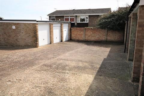 Garage to rent, Garage - Sandhurst Close, Canterbury