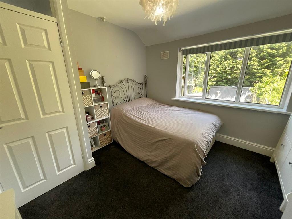 Bedroom 2 (2).jpeg