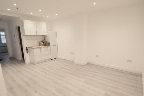 1 bedroom apartment to rent, Bolton Road, Bury BL8