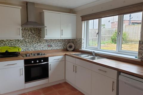 3 bedroom terraced house to rent, Ennerdale Close, Cockermouth CA13