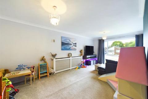 16 Ascot Gardens, Dereham, NR19 1QB