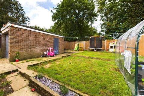 16 Ascot Gardens, Dereham, NR19 1QB