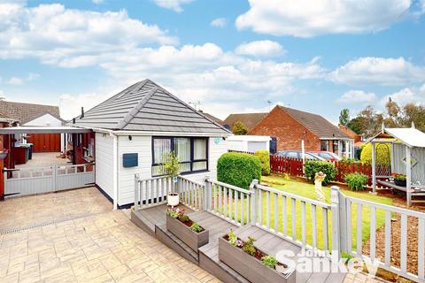 3 bedroom detached bungalow for sale, Welwyn Avenue, Mansfield Woodhouse, Mansfield