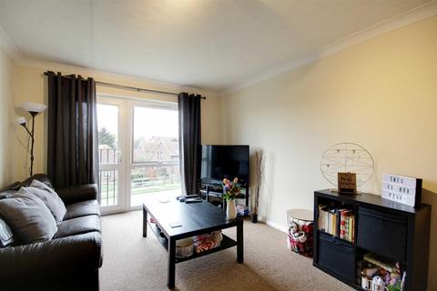 1 bedroom flat for sale, Western Lodge, Cokeham Road Sompting, Lancing