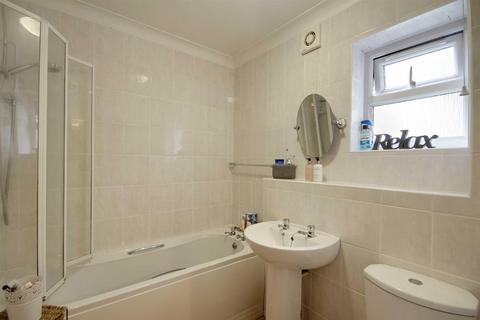 1 bedroom flat for sale, Western Lodge, Cokeham Road Sompting, Lancing