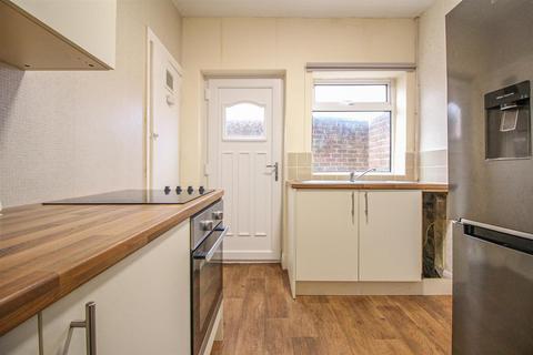 2 bedroom flat to rent, Great North Road, Gosforth, Newcastle Upon Tyne