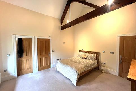 4 bedroom penthouse to rent, Leabank Hall, Rossendale BB4