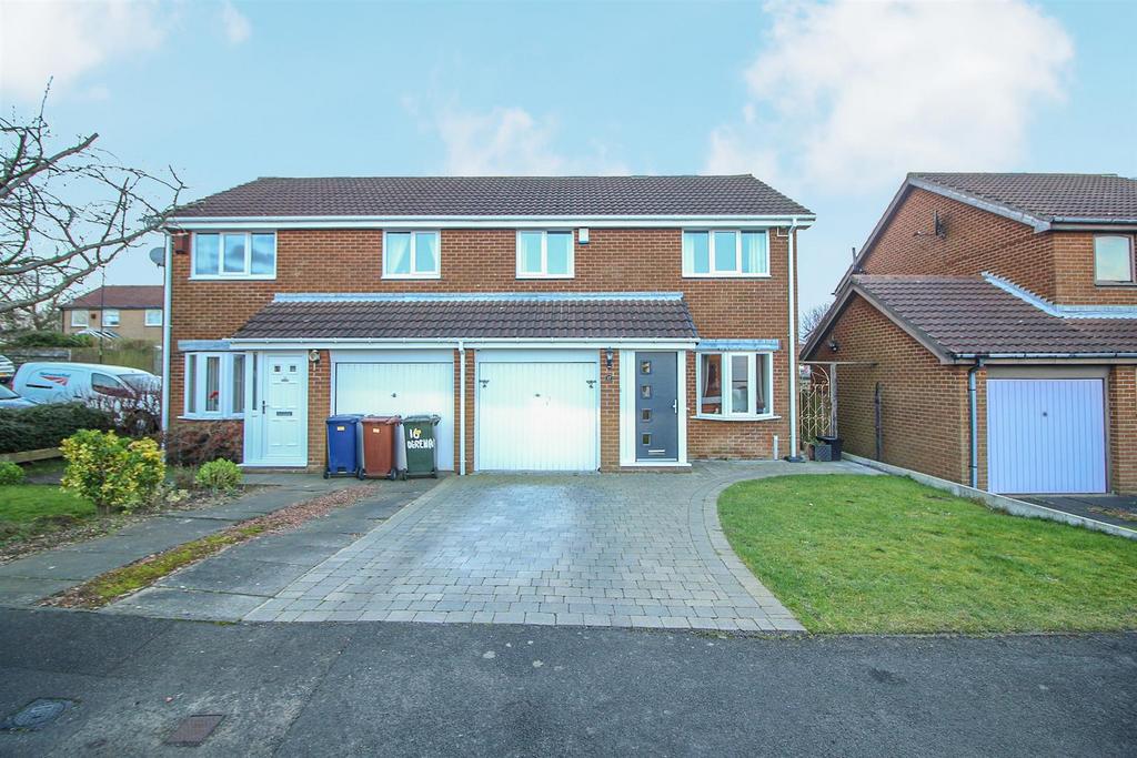 Dereham Court, Meadow Rise, Newcastle... 3 bed semidetached house £