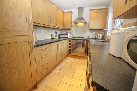 3 bedroom semi-detached house to rent, Dereham Court, Meadow Rise, Newcastle Upon Tyne