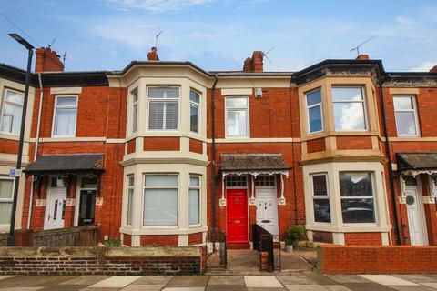 2 bedroom flat for sale, Military Road, North Shields
