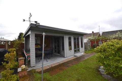 3 bedroom detached bungalow for sale, Ilkeston Avenue, Goole