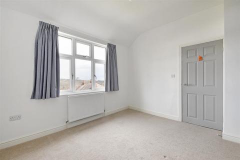 3 bedroom semi-detached house to rent, Greystones Hall Road, Sheffield S11