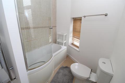 4 bedroom house to rent, Malefant Street, Cardiff CF24