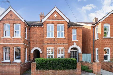 4 bedroom house for sale, Campbell Road, Bedford