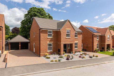 4 bedroom detached house for sale, Derwent Road, Pickering