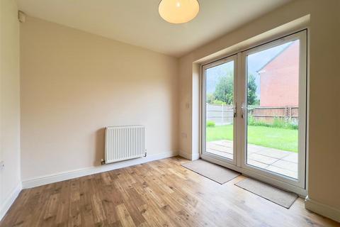 3 bedroom detached house to rent, Central Drive, Wingerworth