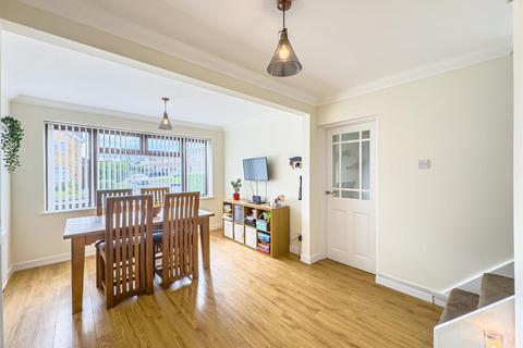 4 bedroom house for sale, Leamington Road, Hockley SS5