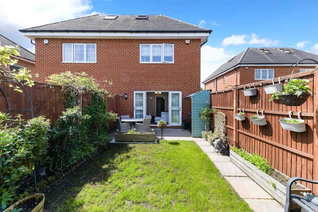 OAKTREE CLOSE, 2 (2).jpg