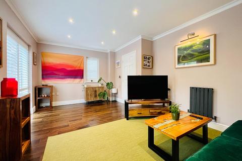 4 bedroom end of terrace house for sale, Repton Park, Ashford