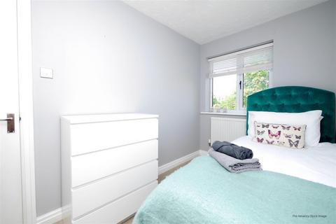 15 Evenlode Drive, Didcot, OX11 7XG