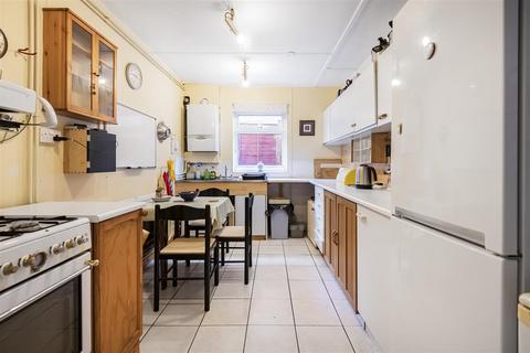 176 Cressingham Road, Reading, RG2 7LW