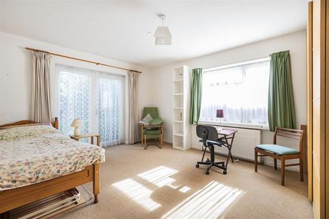 176 Cressingham Road, Reading, RG2 7LW