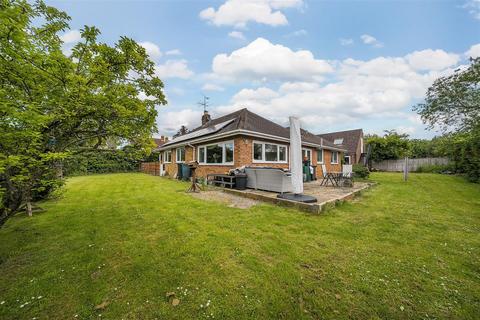 4 bedroom detached bungalow for sale, The Green, Dauntsey