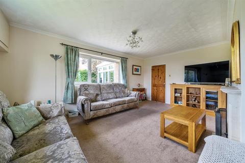 4 bedroom detached bungalow for sale, The Green, Dauntsey