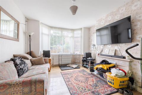 3 bedroom detached house for sale, High Street, Broughton