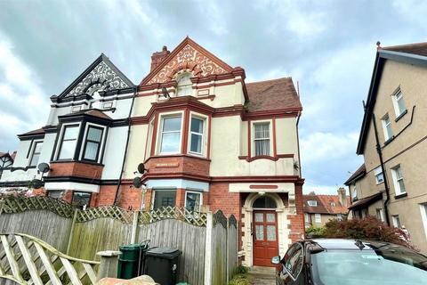 Flat 2, 28 Caroline Road, Llandudno, LL30 2TY