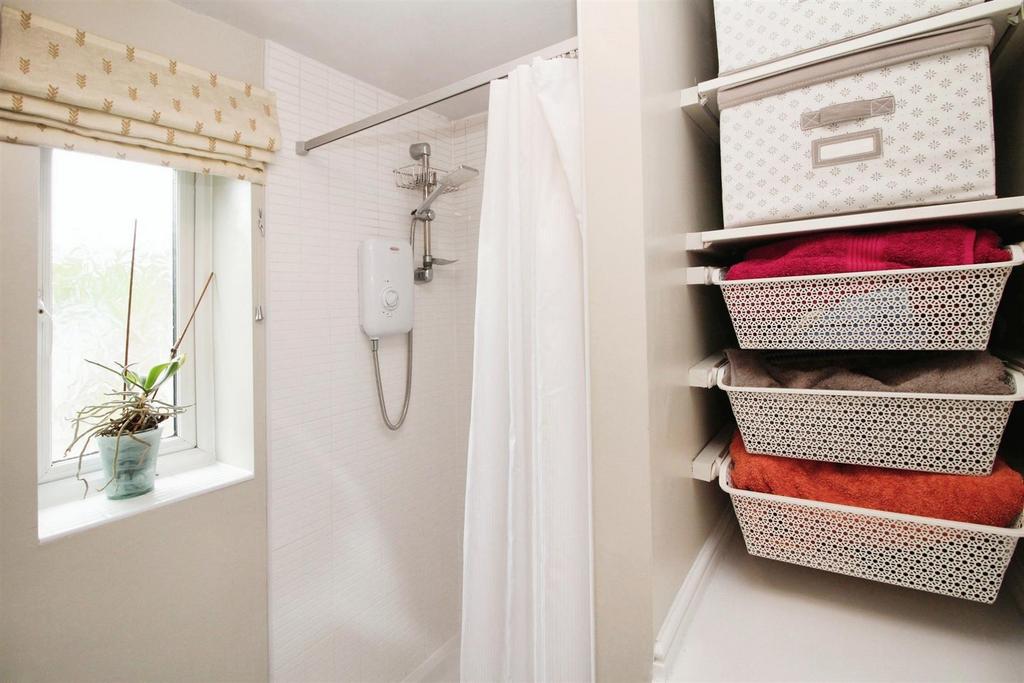 En-Suite Bedroom 1
