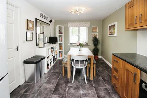 2 Oswin Gardens, Bradford, BD2 1DN
