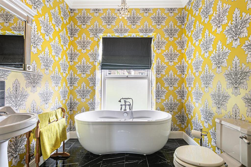 Family bathroom