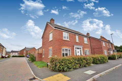 4 bedroom detached house for sale, Hawfinch Road, Longford