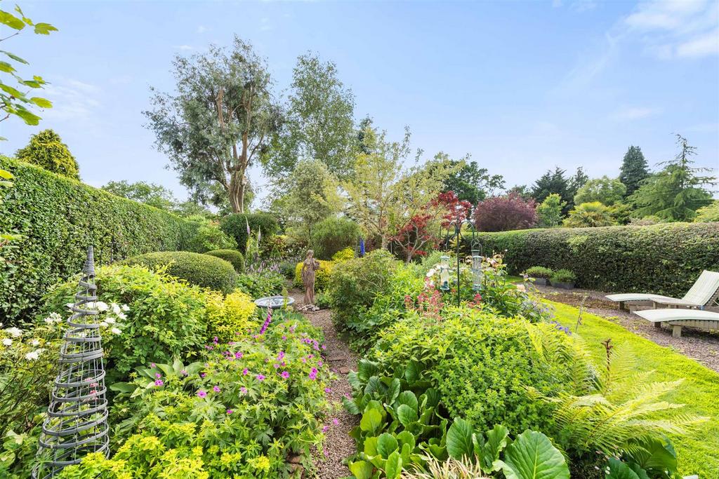 Stoneleigh, Blind Lane, Tanworth in Arden, B94 5 HS