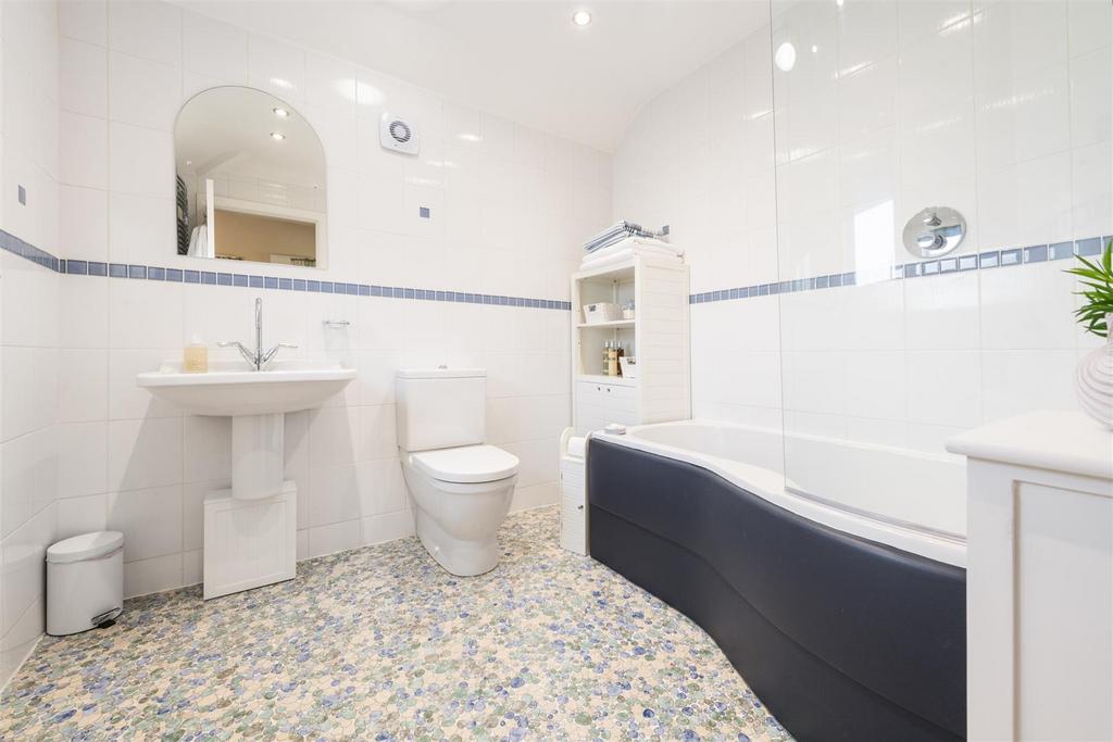Stoneleigh, Blind Lane, Tanworth in Arden, B94 5 HS