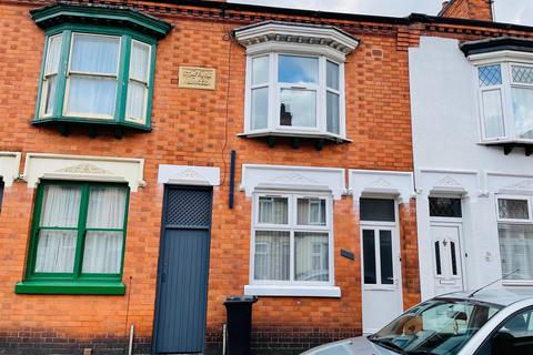 2 bedroom house to rent, Wolverton Road, Leicester