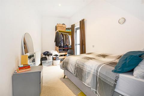 1 bedroom flat for sale, Rochester Place, NW1