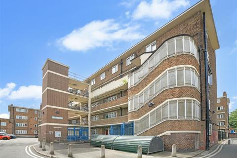 2 bedroom flat for sale, Matthias Road, N16