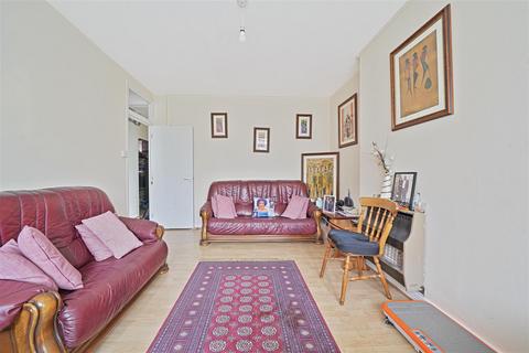 2 bedroom flat for sale, Matthias Road, N16