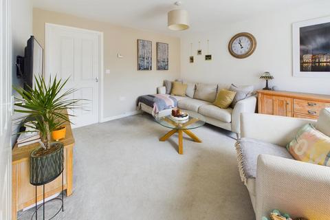 3 bedroom end of terrace house for sale, Babdown Close Kingsway, Quedgeley, Gloucester