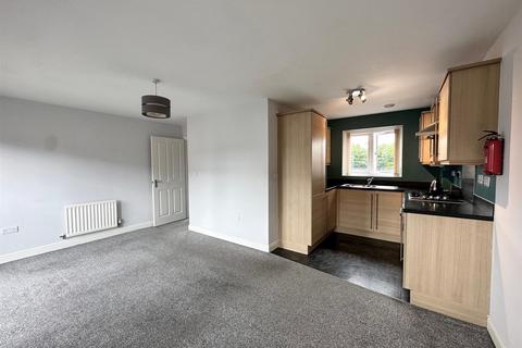 2 bedroom apartment to rent, Rosefinch Road, West Timperley