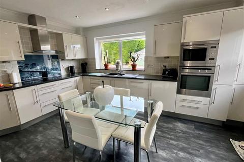 12 Ashlands, Ford, Salisbury, SP4 6DY