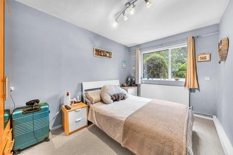 39 Ambleside, Bromley, BR1 4DN