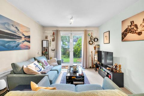 39 Ambleside, Bromley, BR1 4DN
